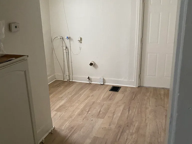 538 N Goodlet Ave — Photo 7