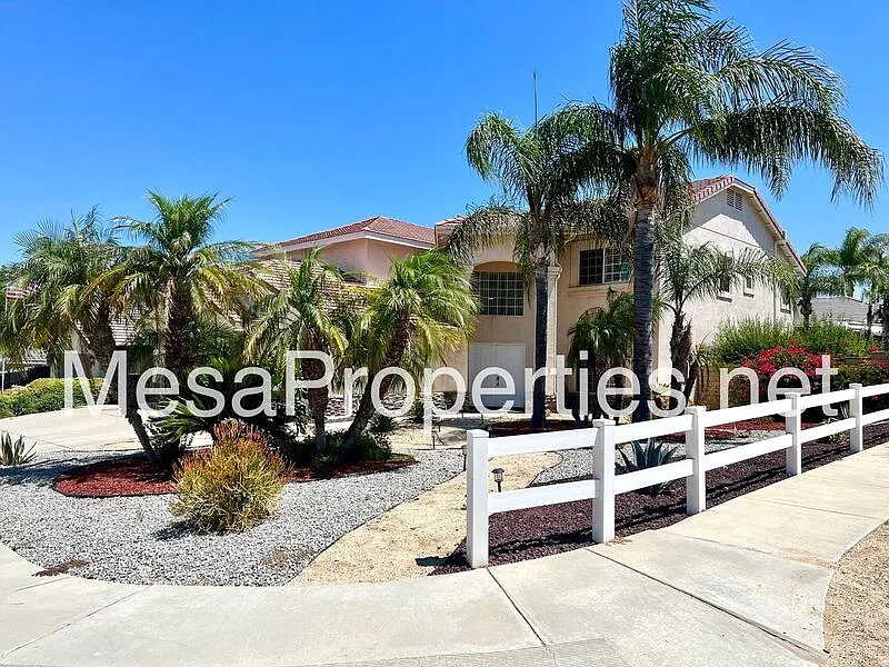 4 bed, 3.0 bath, 3494 sqft, $4,400 — Photo 3