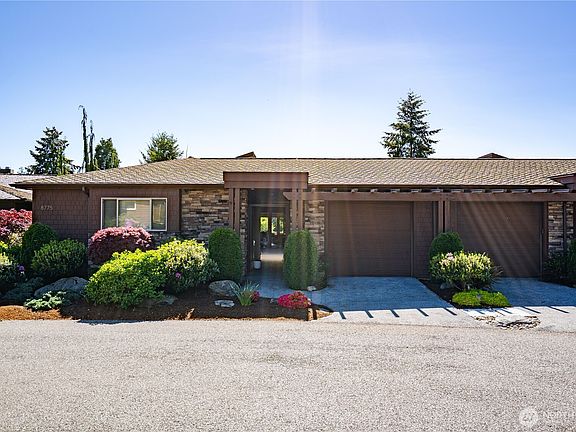 3rd image of 8775 Club House Point Drive