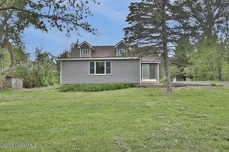4th image of 2114 Berne Altamont Road