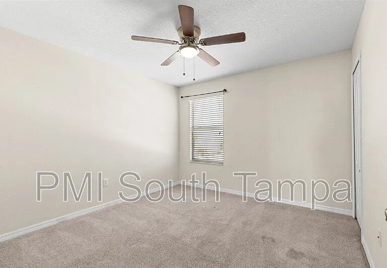 11403 Holmbridge Ln — Photo 23