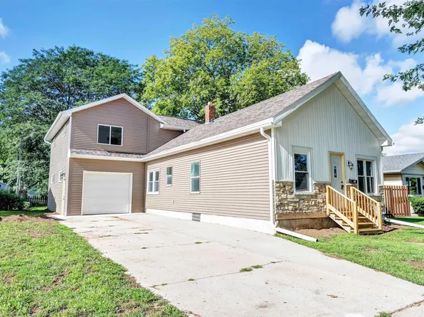 721 Cedar St, De Pere, WI 54115