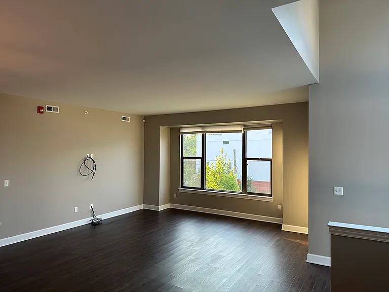 1210 Diamond Ct #C — Photo 2