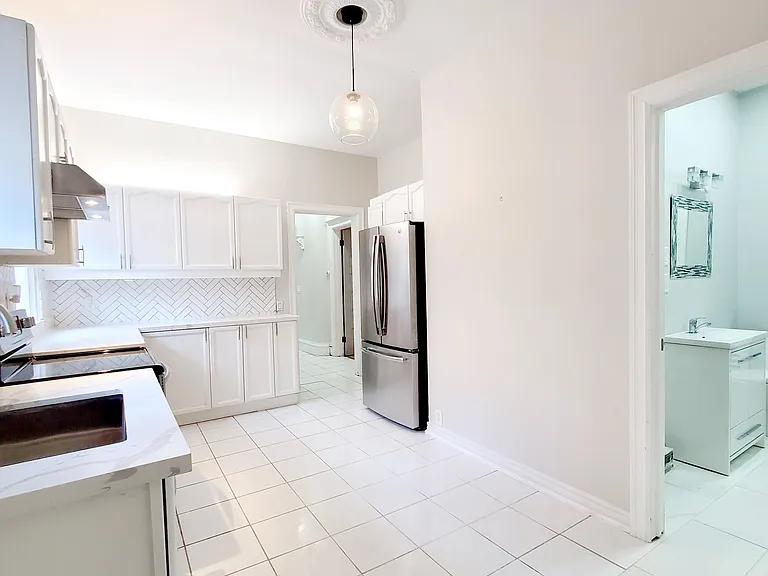 116 Fairholt Rd S #2 — Photo 13