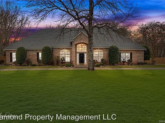 2nd image of 143 Lakewood Pt