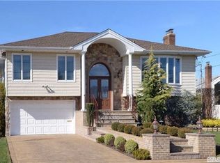 3052 Shore Dr, Merrick, NY 11566