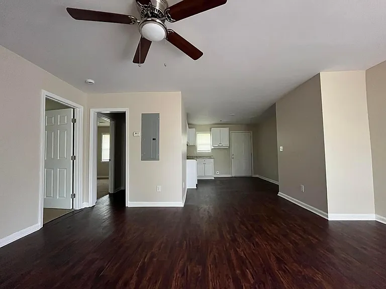 536 N Midland Ave #104-A — Photo 2