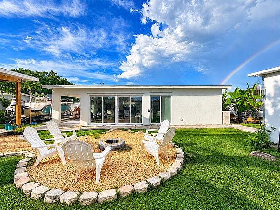 3rd image of 21077 MIDWAY BOULEVARD