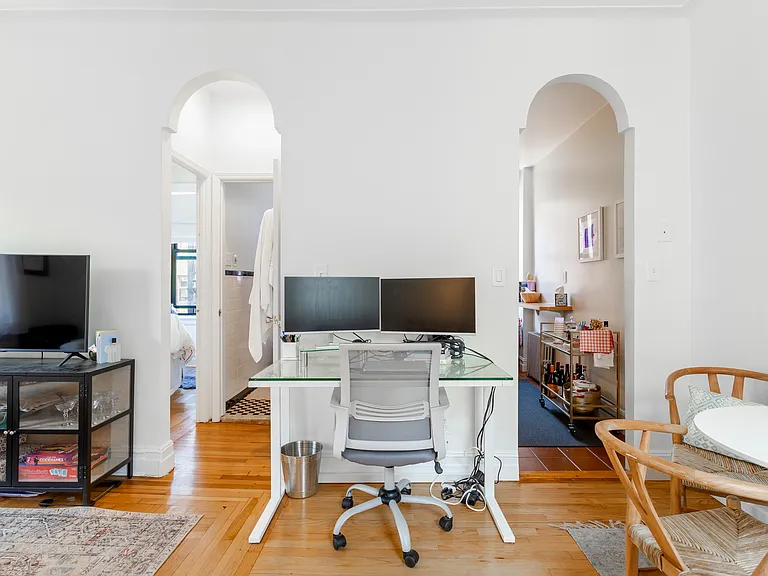 199 Bleecker St #8 — Photo 2