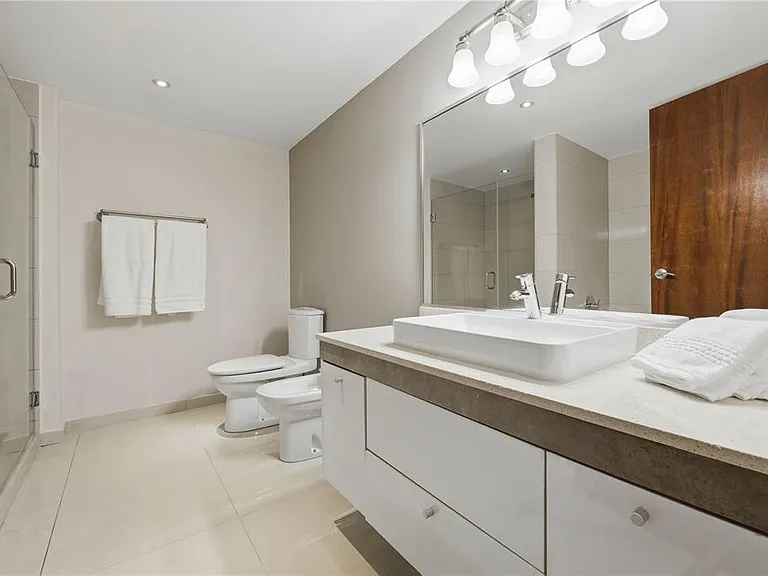 48 Munoz Rivera Ave #2204 — Photo 10