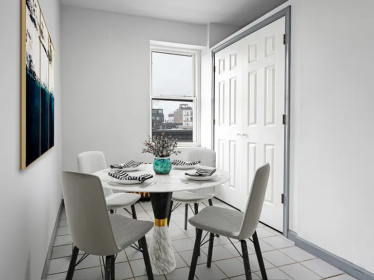 1327 Snyder Ave — Photo 2