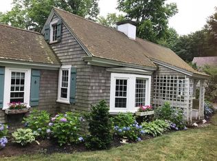 399 Quissett Ave, Falmouth, MA 02540