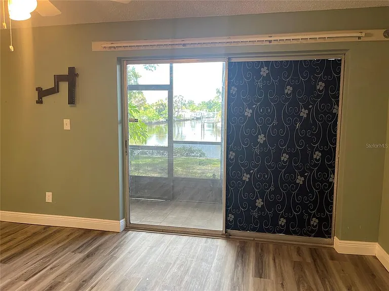 9105 Tudor Dr #F103 — Photo 11
