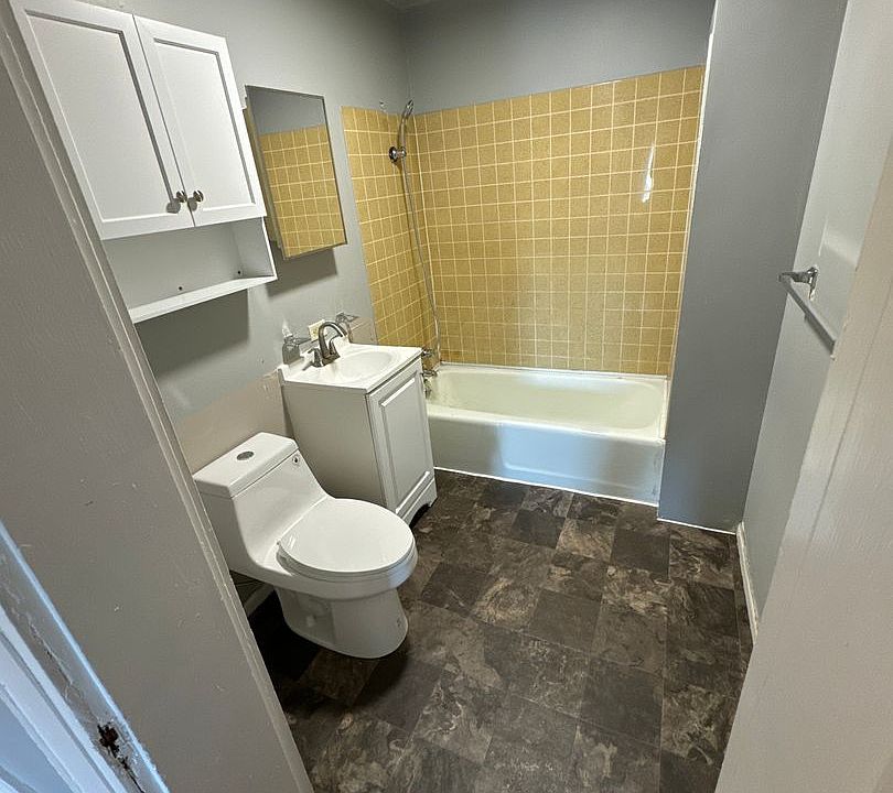 2nd image of 2614 Grandview Ave APT 8