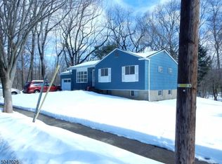 30 Seymour Ter, Hackettstown, NJ 07840