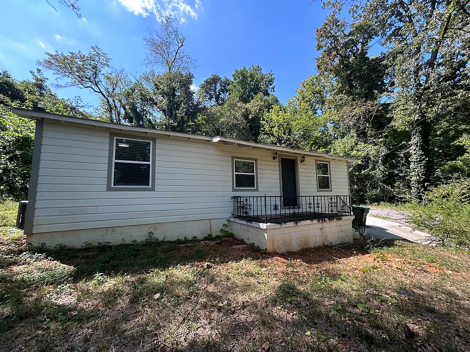 975 Beason Dr