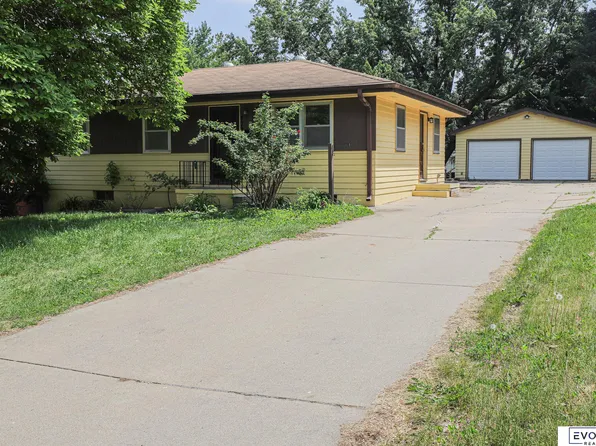7739 Western Ave, Omaha, NE 68114