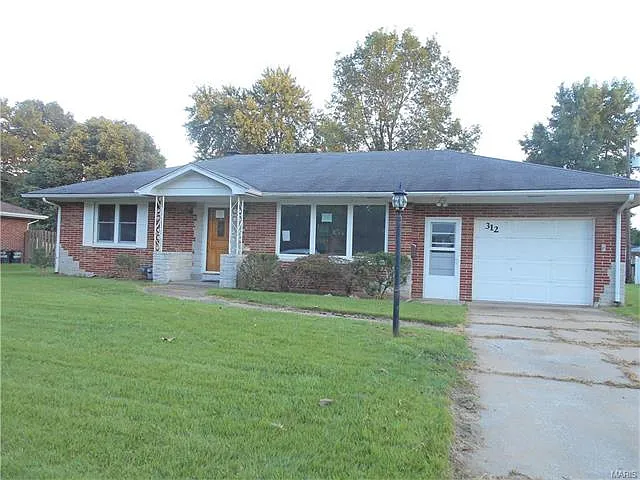 312 Blue Ridge Dr photo 1