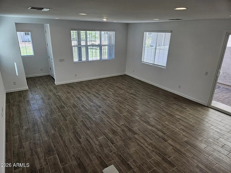 3357 S Primrose Ave — Photo 35