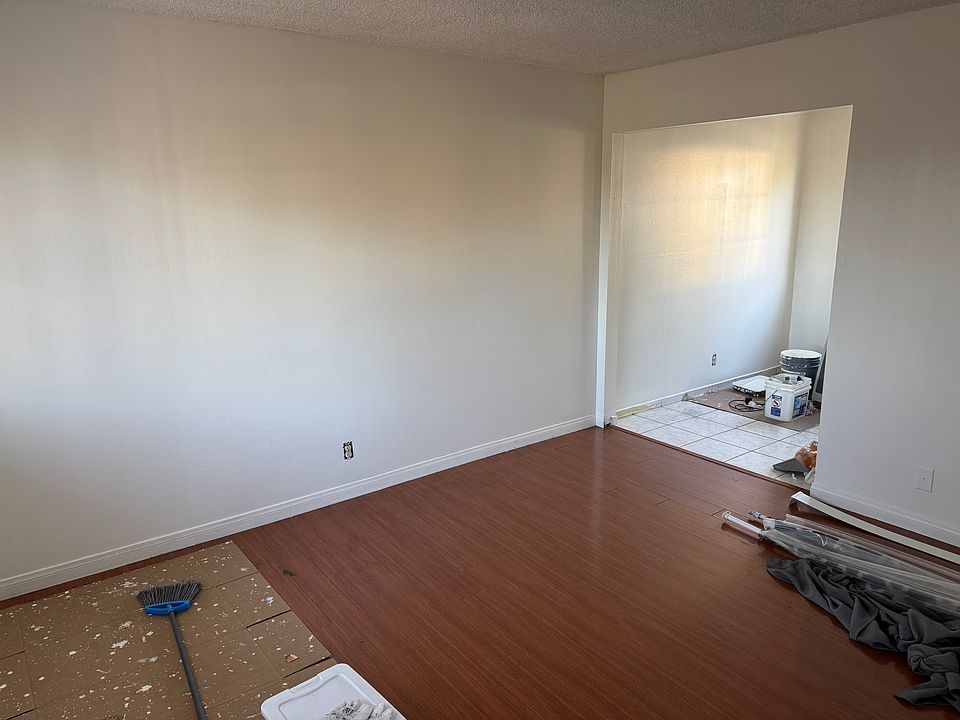 2nd image of 8008 Comstock Ave APT 4