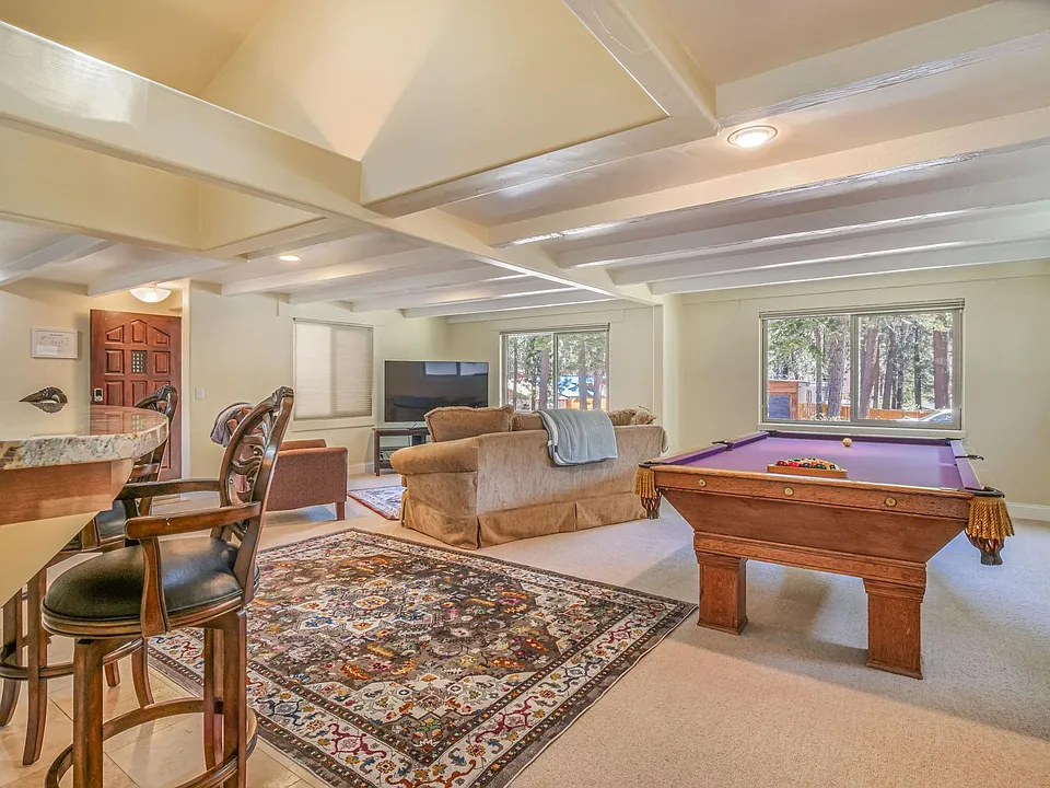 174 Pine Ridge Dr
