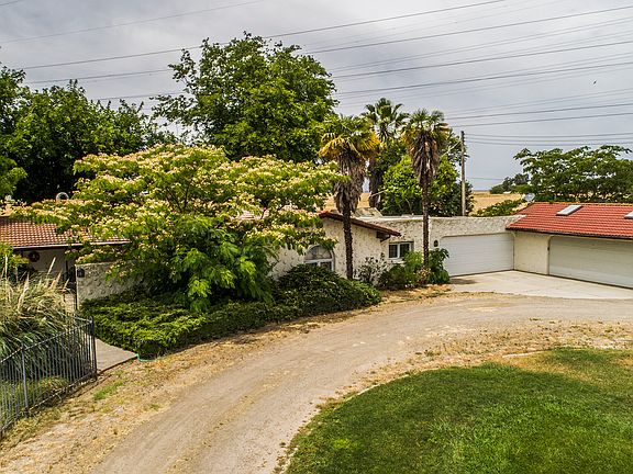 Drive way to Main House