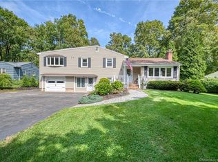 531 River Rd, Hamden, CT 06518