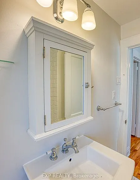 413 Holland Ave — Photo 40