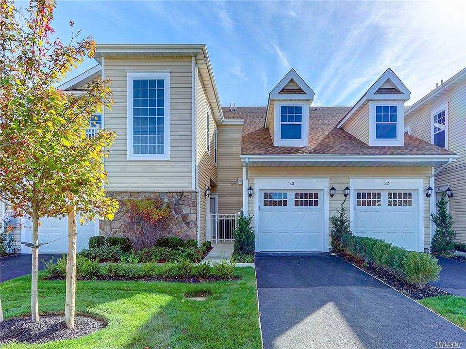 1st image of 20 Greentree Ct