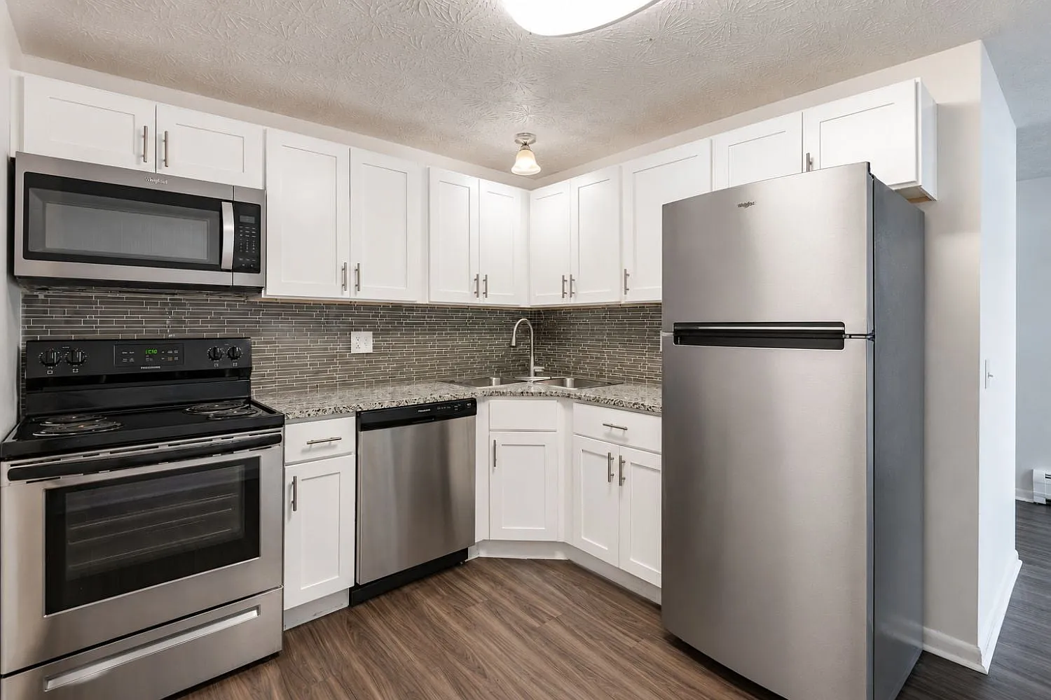 Webster Manor Apartment Homes — Photo 1
