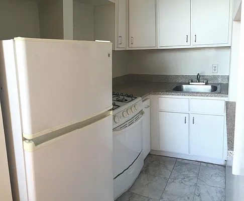 Rented by First Executive Realty Inc | media 3