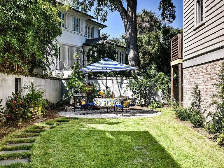 Charleston Garden