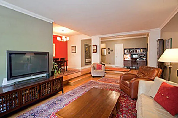 Sold by Warren Lewis Realty | media 20