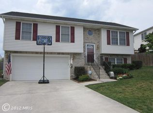 79 Harrison Dr, Inwood, WV 25428