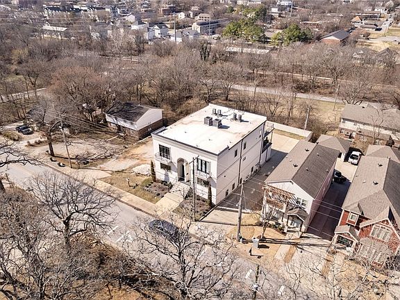 2nd image of 837 N Gregg Ave