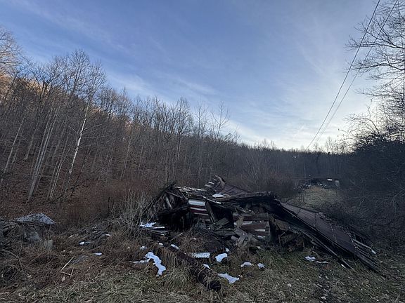 5th image of 911 Shingles Branch Rd