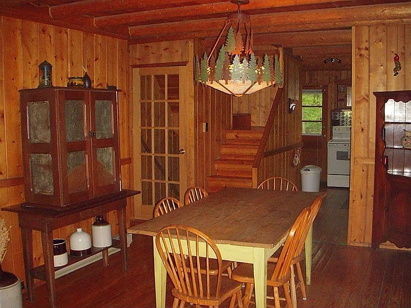 1st image of 100 Eagles Nest Ln