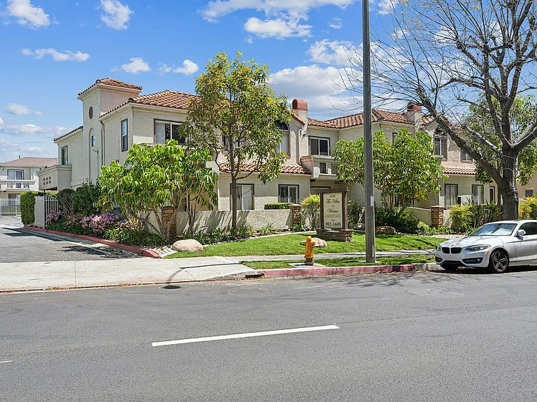 Villas at Whittier — Photo 31