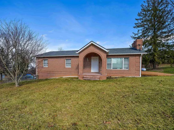 1429 Summers School Rd, Morgantown, WV 26508