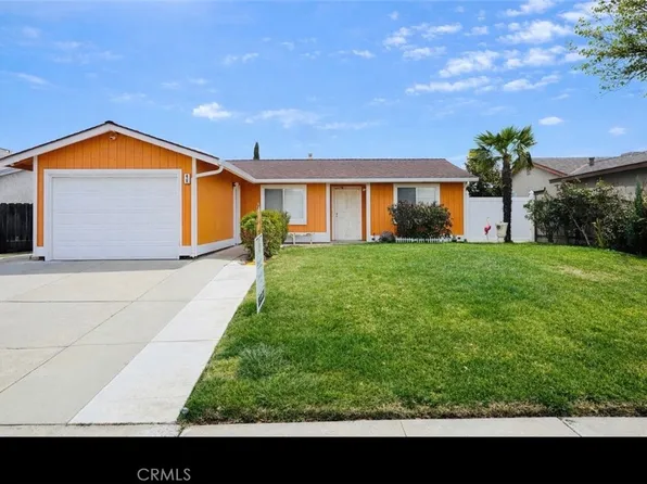 49 W Swallow St, Merced, CA 95341