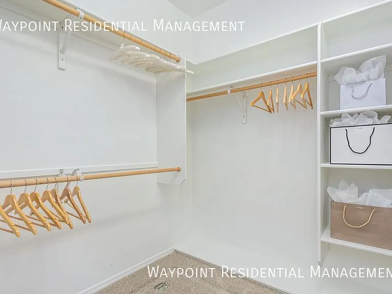 9640 W Sleepy Hollow Ln — Photo 25