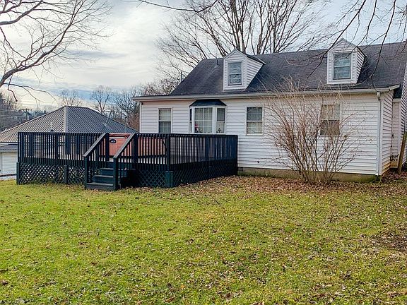 5th image of 204 S Elmarch Ave