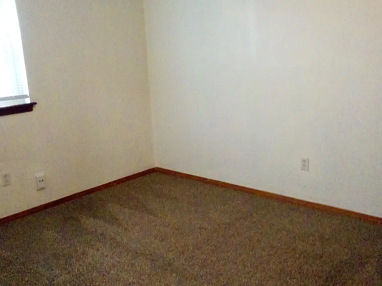 312 E Cedar Ln — Photo 14