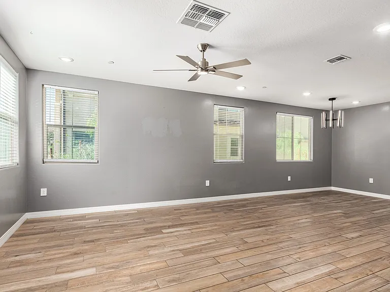 1849 E Chelsea Ln #101 — Photo 9