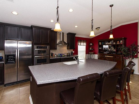 4th image of 346 N Bellagio Dr