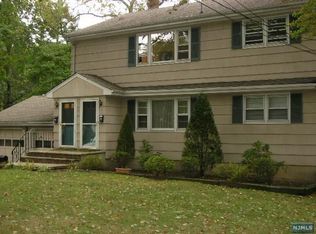 21 Steuben Ave FLOOR 2, Westwood, NJ 07675