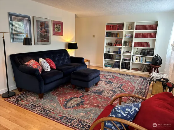 1231 SW 132nd Lane #1011, Burien, WA 98146