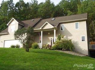4799 Hampshire Dr, Williamsburg, MI 49690