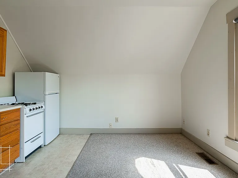 100 W. 6th Ave — Photo 10