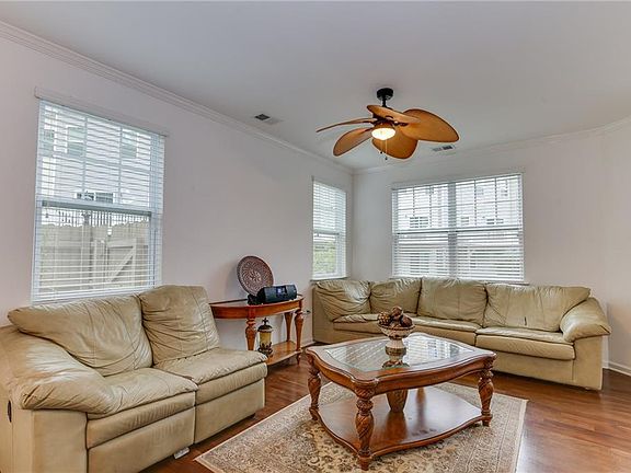 5th image of 505 Hadleybrook Dr